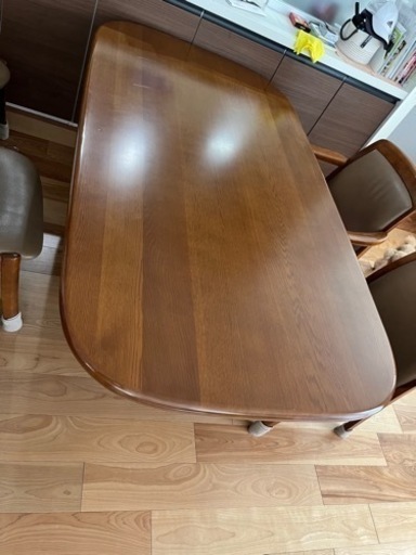 ダイニングテーブル、椅子セット