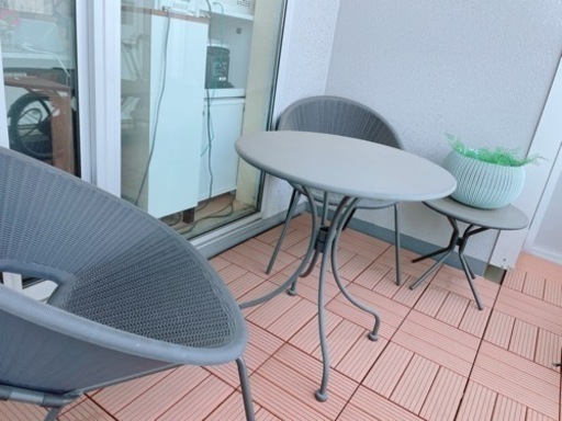 ラタンバルコニーセット(大きいテーブルあり)