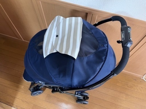 Combi ベビーカー　メチャカルハンディ　オート4キャス　