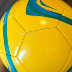 サッカーボール 4号球 小学生の画像