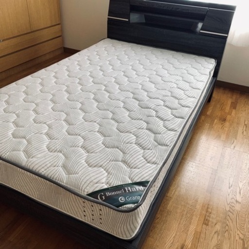 【美品】セミダブルベッド 　10万　スイデコ