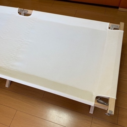 ヘクタデザイン フォールディングウッドコット しっかりした造りでカッコイィです