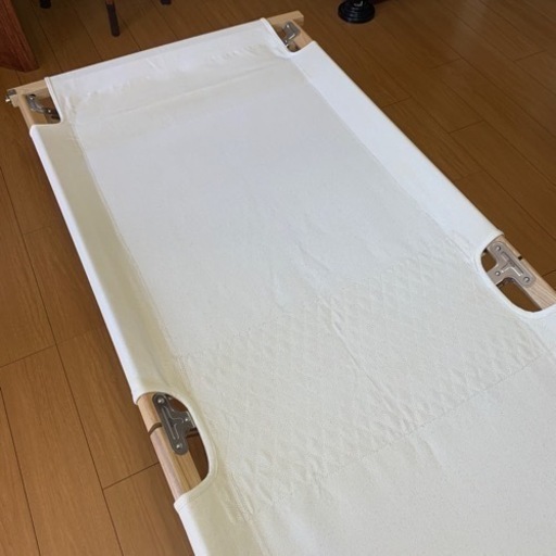 ヘクタデザイン フォールディングウッドコット しっかりした造りでカッコイィです
