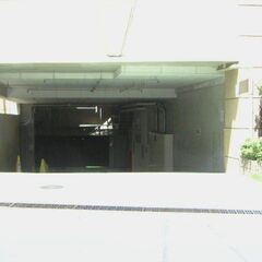 ◎屋内駐車場  値下げしました！！