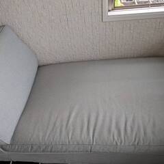 イケアのKIVIK シーヴィク 寝椅子, ティッブレビ ベージュ/グレー売ります！の画像