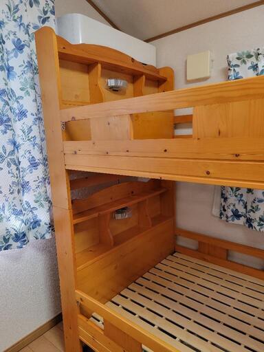 二段ベッド　分割使用可能　宮ライト付き
