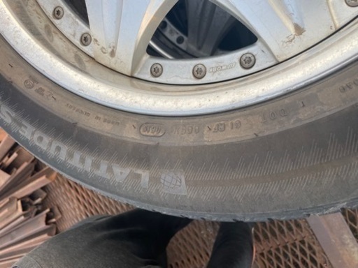 275/50R20  高年式　2019年製