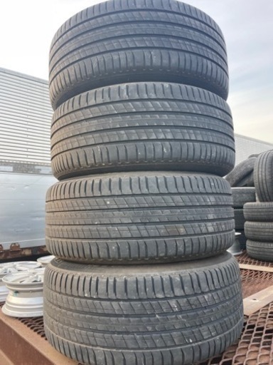 275/50R20  高年式　2019年製