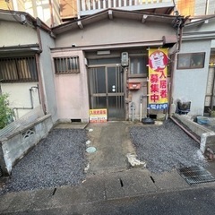 ※軽ガレージ付き※ 駅近☆近鉄富野荘駅から徒歩5分！ 倉庫利用可...