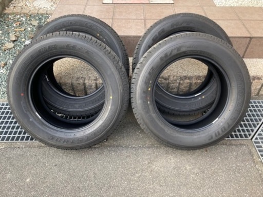 ハイラックス　新車外し　265 60 18