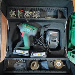 中古 BOSCH インパクトドライバー バッテリー2個の画像