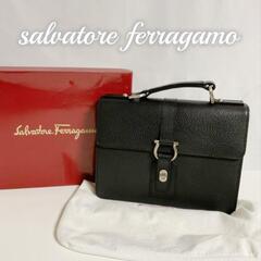 【Salvatore　Feragamo】ビジネスバッグ　ターンロ...