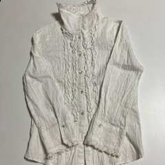 長袖ブラウスの画像