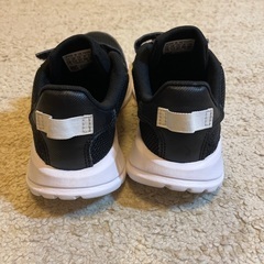 adidasスニーカー　 黒　TENSAUR RUN　19.0cmの画像