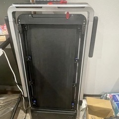 FLYLINKTECH ルームランナー 電動 ランニングマシン 折り畳み 薄型 時速1~14km トレーニングジム ウォーキングマシン スマートトレッドミル 12種類のプログラム 省スペース 広幅走行面 静音 収納簡単 自宅用 オフィス用の画像