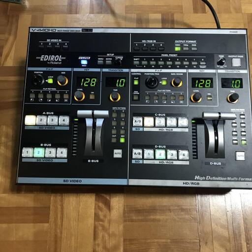 ビデオミキサー　ローランド　V-440HD VGA フルHDスイッチャー