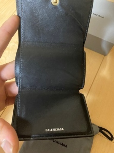 バレンシアガ 折り財布