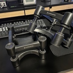 iso acoustics スピーカースタンドの画像