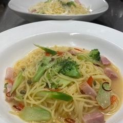 【高校生・学生・WワークOK！】海が目の前生パスタのお店モルトボーノ黒部店／ホール、キッチンの画像