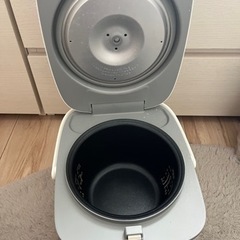 炊飯器の画像