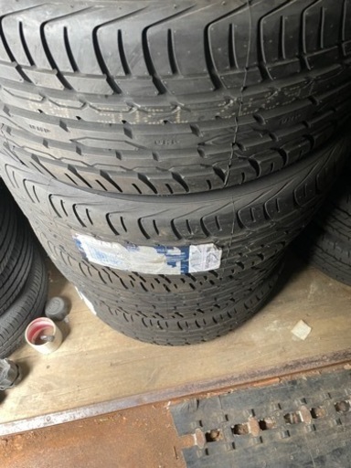 245/40R20 未使用　4本セット