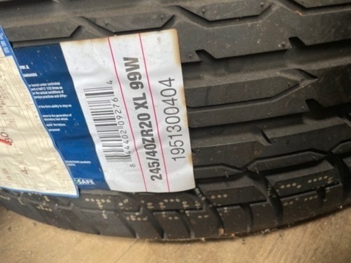 245/40R20 未使用　4本セット