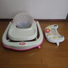 光って鳴るパネル付き！歩行器の画像