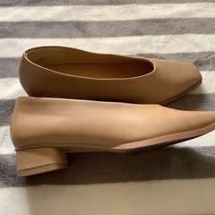 GUローヒールパンプス　サイズMの画像