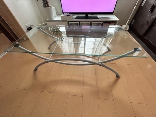 ガラステーブル