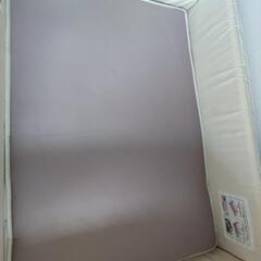 ベビーベッド　aprica aprica コンパクトにたためるベビーベッド　コネルエアープラスABですの画像
