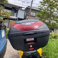 バイクのリアーボックス　GIVI