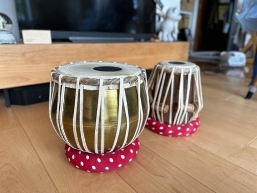 昨年調整済み　タブラ　セット　座布団付き