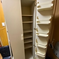 靴箱にも使えるキャビネット