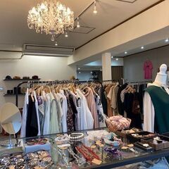 店舗様向けアパレル卸、仕入（洋服屋、アパレルショップ、セレクトショップ、古着屋、洋品店、衣料品店様など）。他店舗との差別化、新規店舗開店の仕入に最適です。他とは違う仕入先をお探しのかたは、ぜひ一度ご覧ください。店舗見学もやっております。の画像