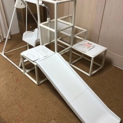 ホワイト　プレミアム　キッズパーク　ジャングルジム　すべり台　鉄棒