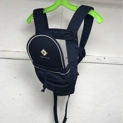 combi ニンナナンナ 抱っこ紐の画像
