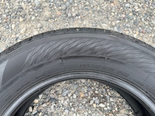 夏タイヤ　ヨコハマ　ADVAN db 195/65R15 4本