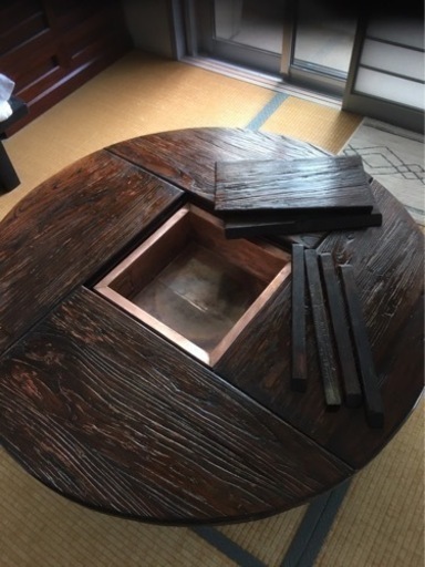 囲炉裏丸テーブル（お譲り先決定いたしました)