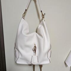 早い者勝ち✨新品美品ショルダーバック