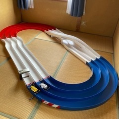 タミヤ ミニ四駆コース ジャパンカップ ジュニア サーキット トリコロールカラーの画像