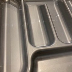 キッチンのカトラリー収納の画像