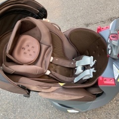 取引調整中】 Aprica チャイルドシート