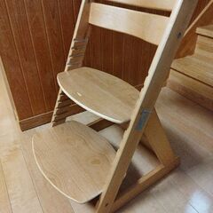 【受け渡し完了】子供用椅子の画像