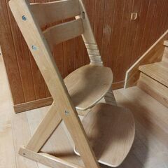 【受け渡し完了】子供用椅子の画像
