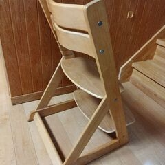 【受け渡し完了】子供用椅子の画像