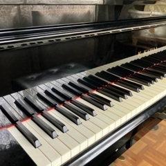 グランドピアノ