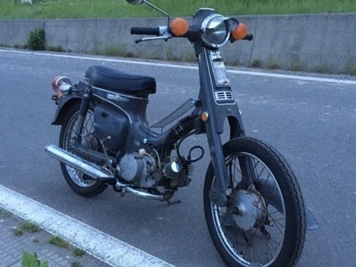 スズキ　バーディ50 カスタム車　旧車　コブラシート　マッドカラー