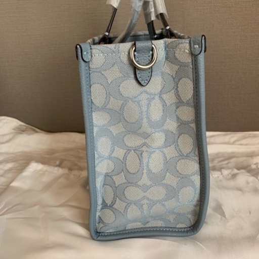 直接のみ　⭐︎新品⭐︎ COACH ハンドバッグ ショルダー 丸ロゴ ライトブルー