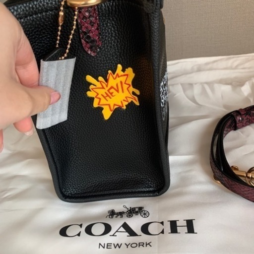 直接のみcoach コーチ×バスキア 2021秋 恐竜 トート ショルダー バッグ