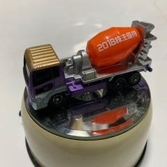 トミカ　日産ディーゼル クオン (ミキサー車)株主優待